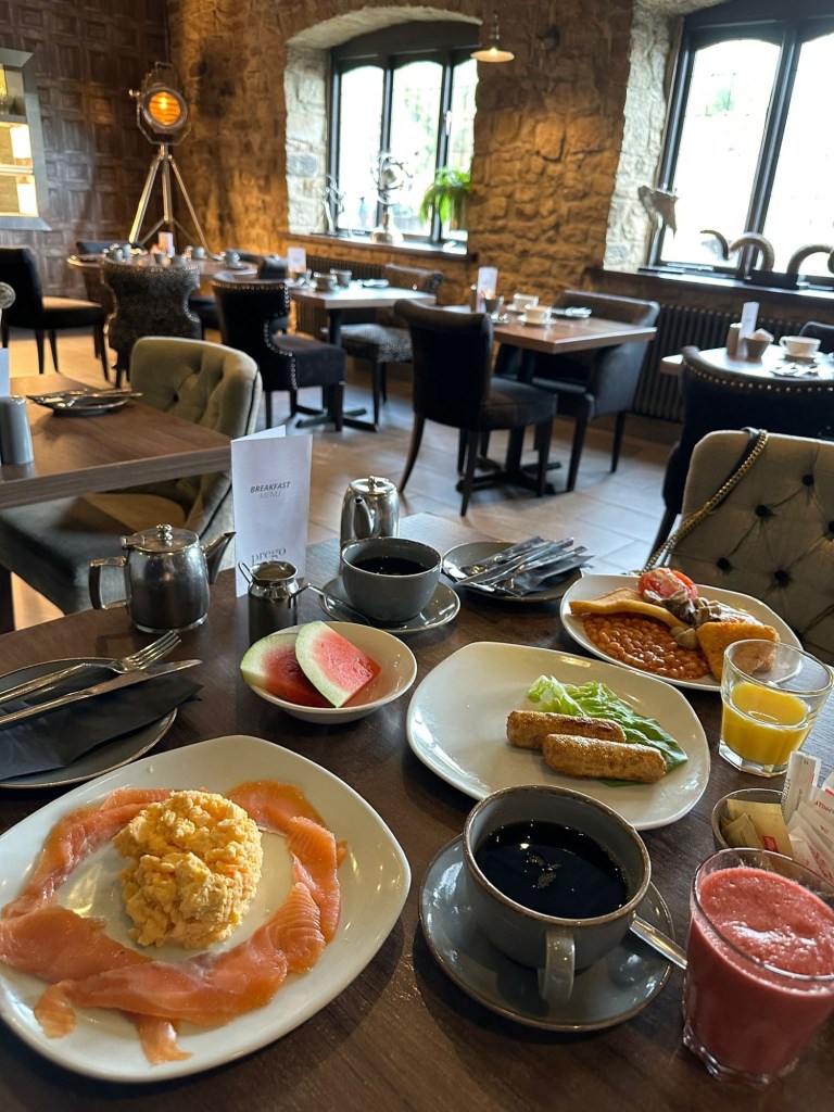 Continental and Hot English Breakfast – A variety of breakfast options, including continental choices and a hot Northumberland breakfast served at Derwent Manor Hotel.