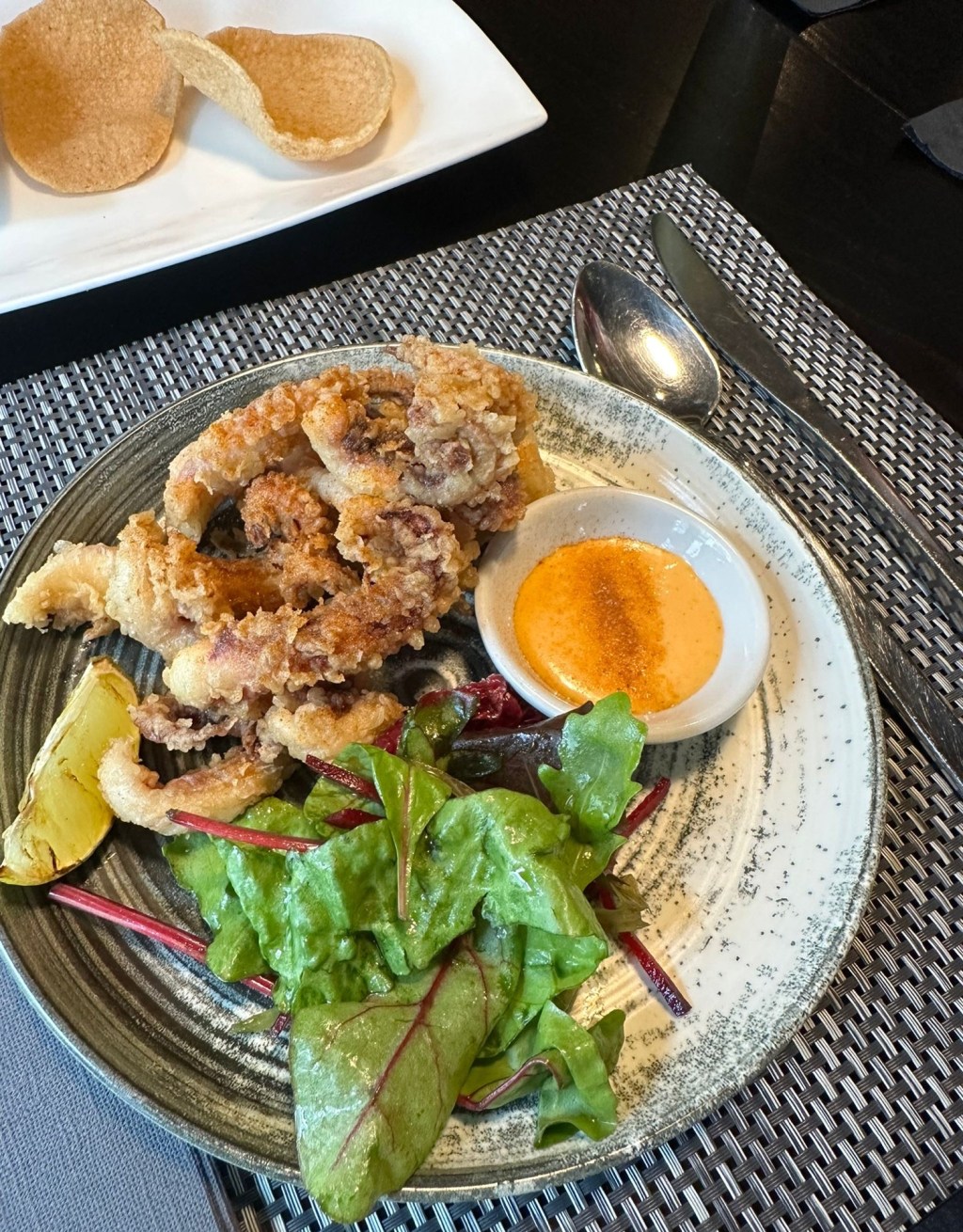 Thai Style Fried Squid – lightly coated in flour (which was flavoured and fried to perfection, the squid was tender with a slight crunch, topped with diced peppers for an extra punch. The homemade tamarind dipping sauce added the perfect balance of sweet and spicy