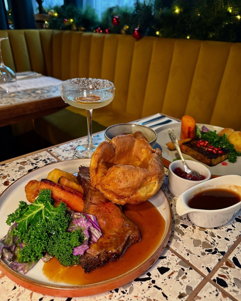 Roast sirloin of beef with mashed potatoes, roasties, Yorkshire pudding, and gravy at Horticulture.