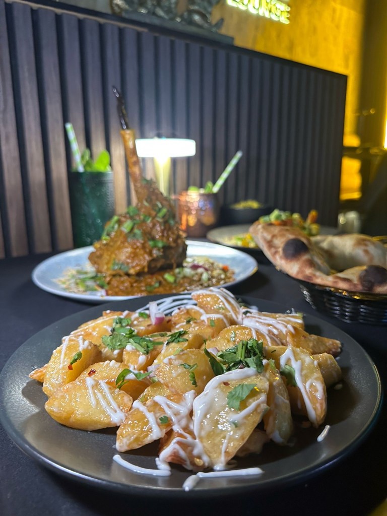 Golden, crispy garlic chips packed with rich garlic flavor at Chester’s Lounge.