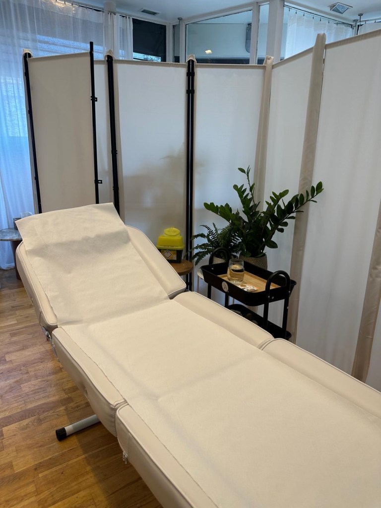 Luxury facial treatment bed in private room at Jesmond Aesthetics clinic in Newcastle